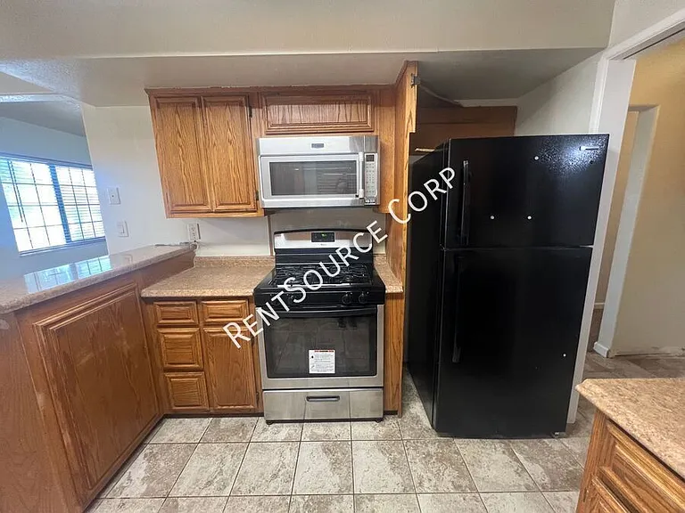 36854 Hayward Ave — Photo 6