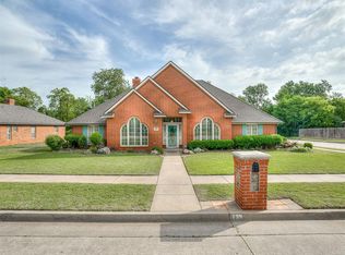 759 Kingsgate Rd, Yukon, OK 73099