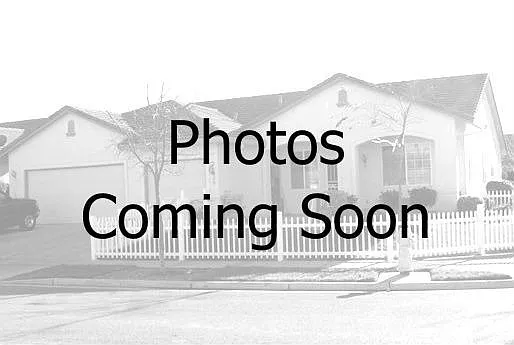 2285 Howlett Ave photo 1