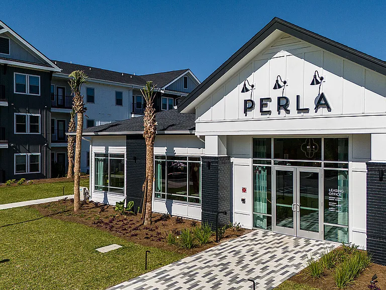 Perla — Photo 40