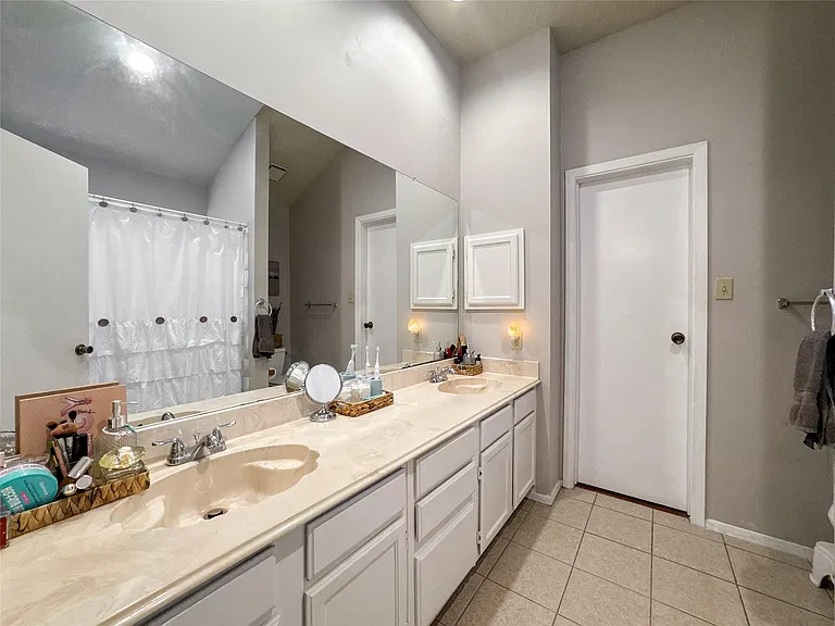 2909 Laurelridge Dr — Photo 24
