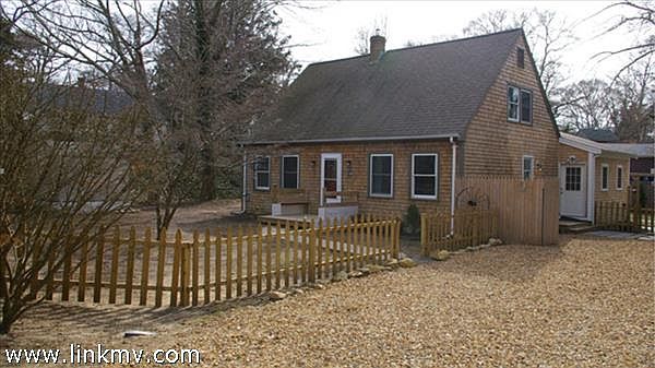 Spacious Driveway and Front Yard