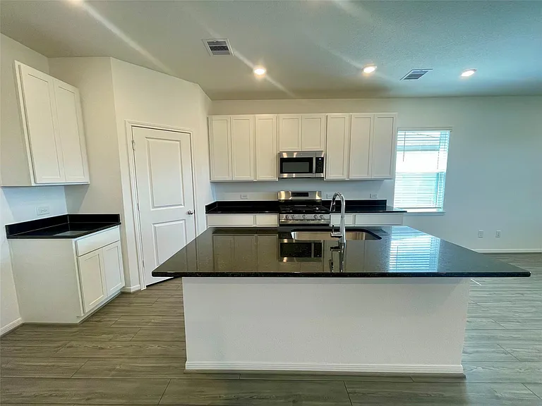 21934 Longhorn Ridge Dr — Photo 8