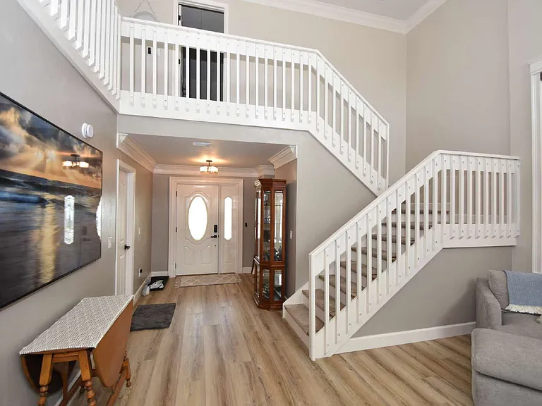 1 Bedford Dr — Photo 7
