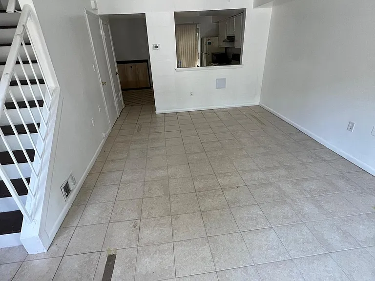 3665 Tavern Way — Photo 5