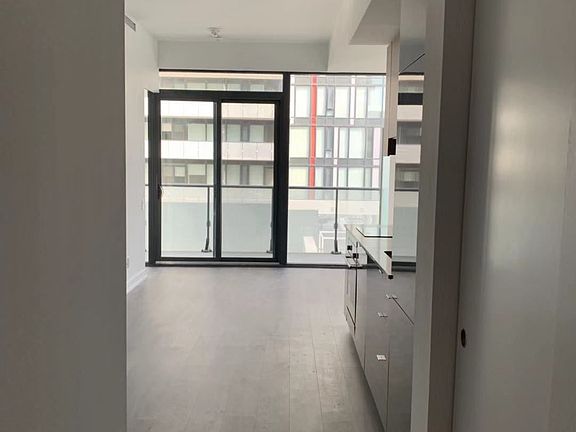 3rd image of 161 Roehampton Ave #909