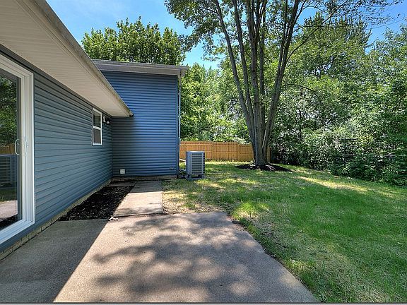 4th image of 5534 Edgewood Dr
