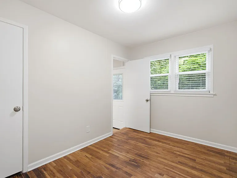 18 Grandin Cir — Photo 15