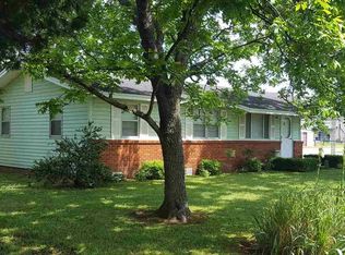 1000 N 10th St, Augusta, AR 72006