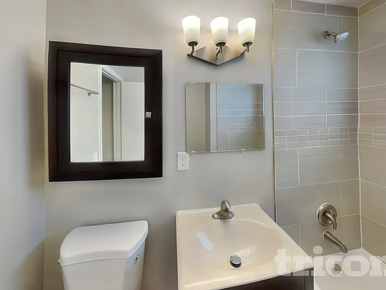 1572 Pullman Ave — Photo 13