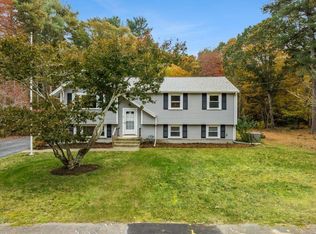 13 Suffolk St, Pembroke, MA 02359