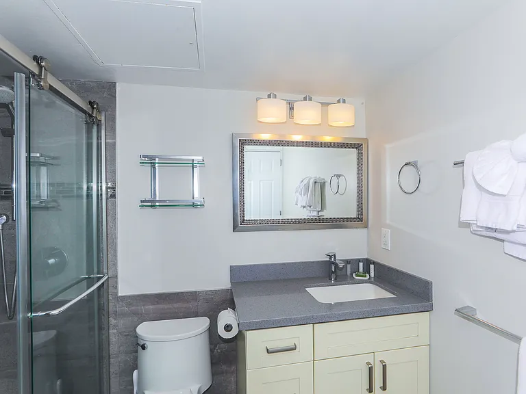 1777 Ala Moana Blvd #1017 — Photo 9