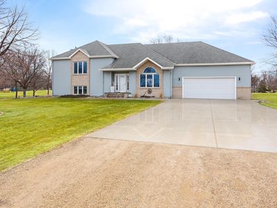 8112 Edward Dr, Wahpeton, ND, 58075