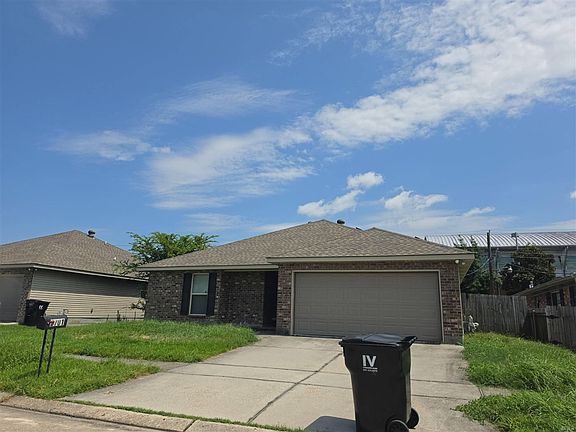 4th image of 2701 Veronica Dr