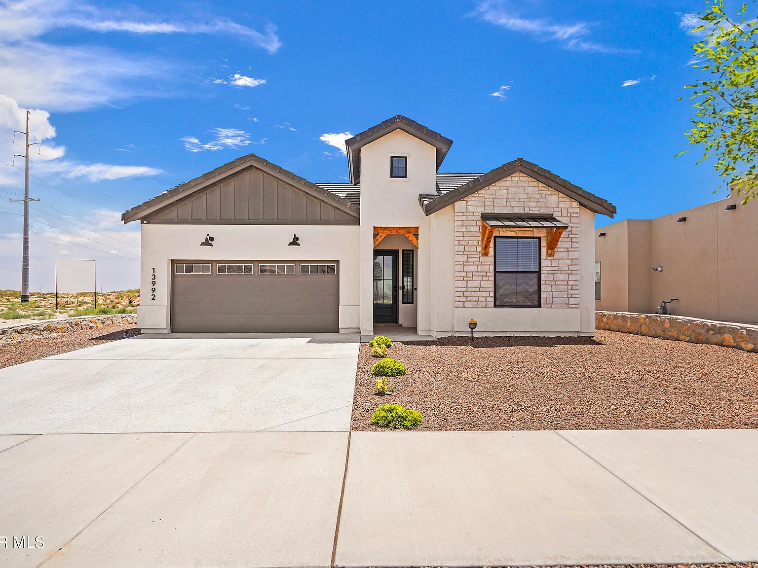 4 bed, 2.5 bath, 1765 sqft, $2,150 — Photo 1