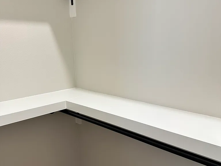 Master closet 2