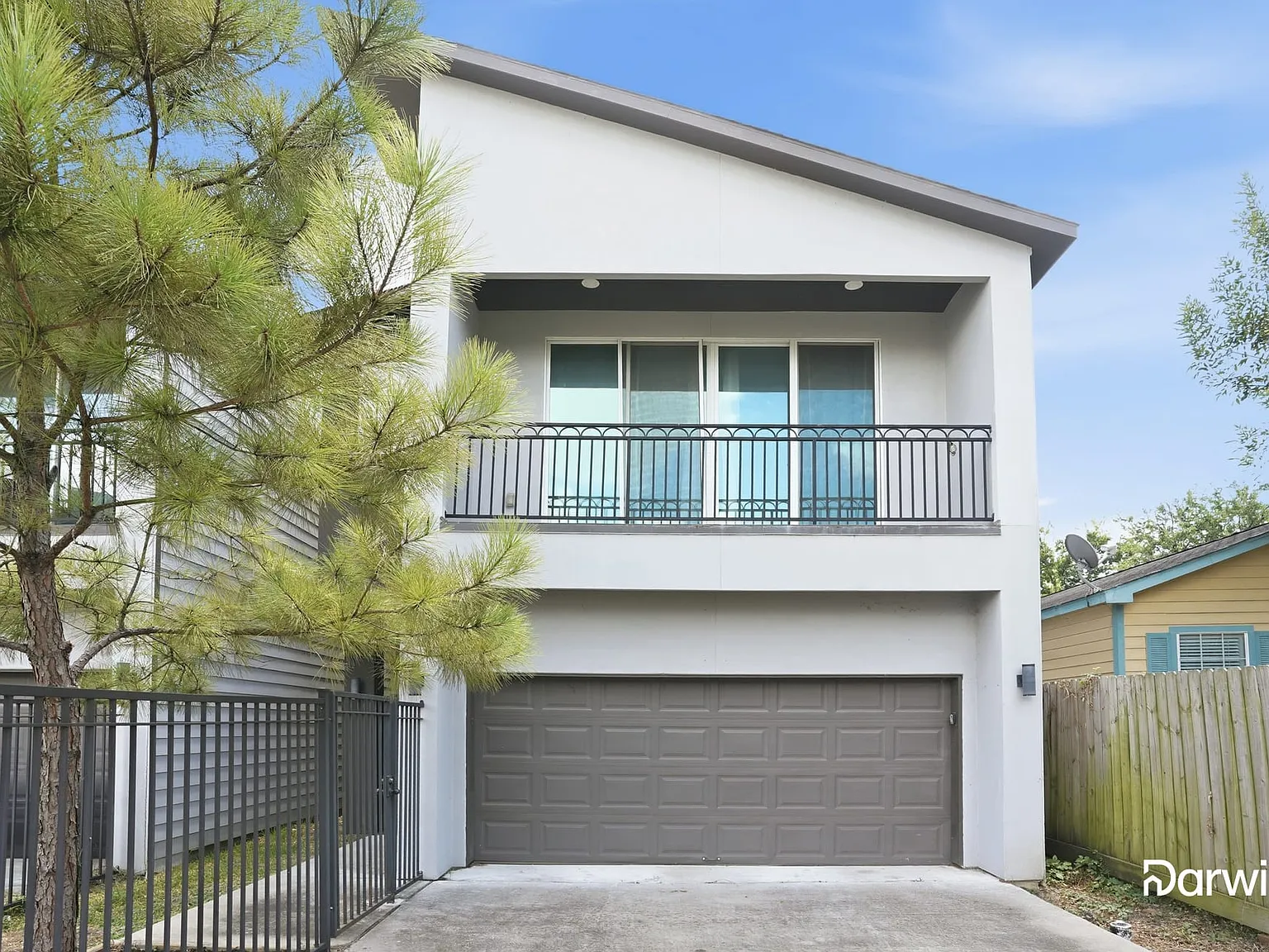 3 bed, 3.5 bath, 2084 sqft, $2,275 — Photo 1