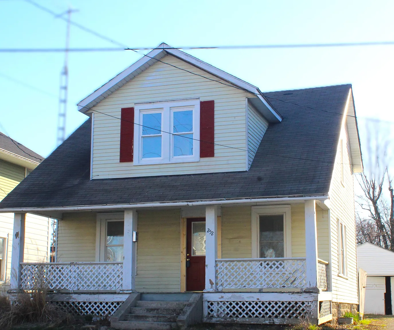 252 Lincoln Ave photo 1