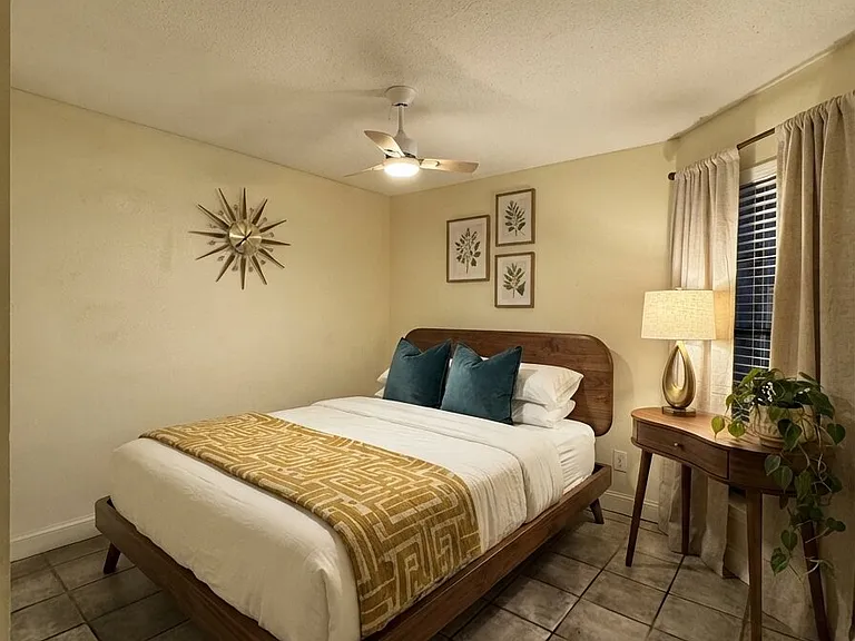 Guest Bedroom (Virtually Stage)