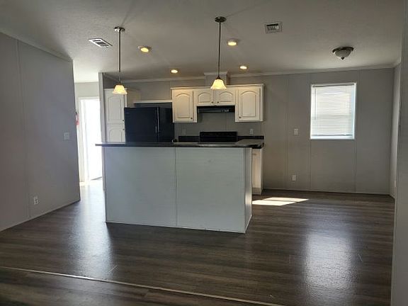 4th image of 7063 Greenbrier Village Dr #65