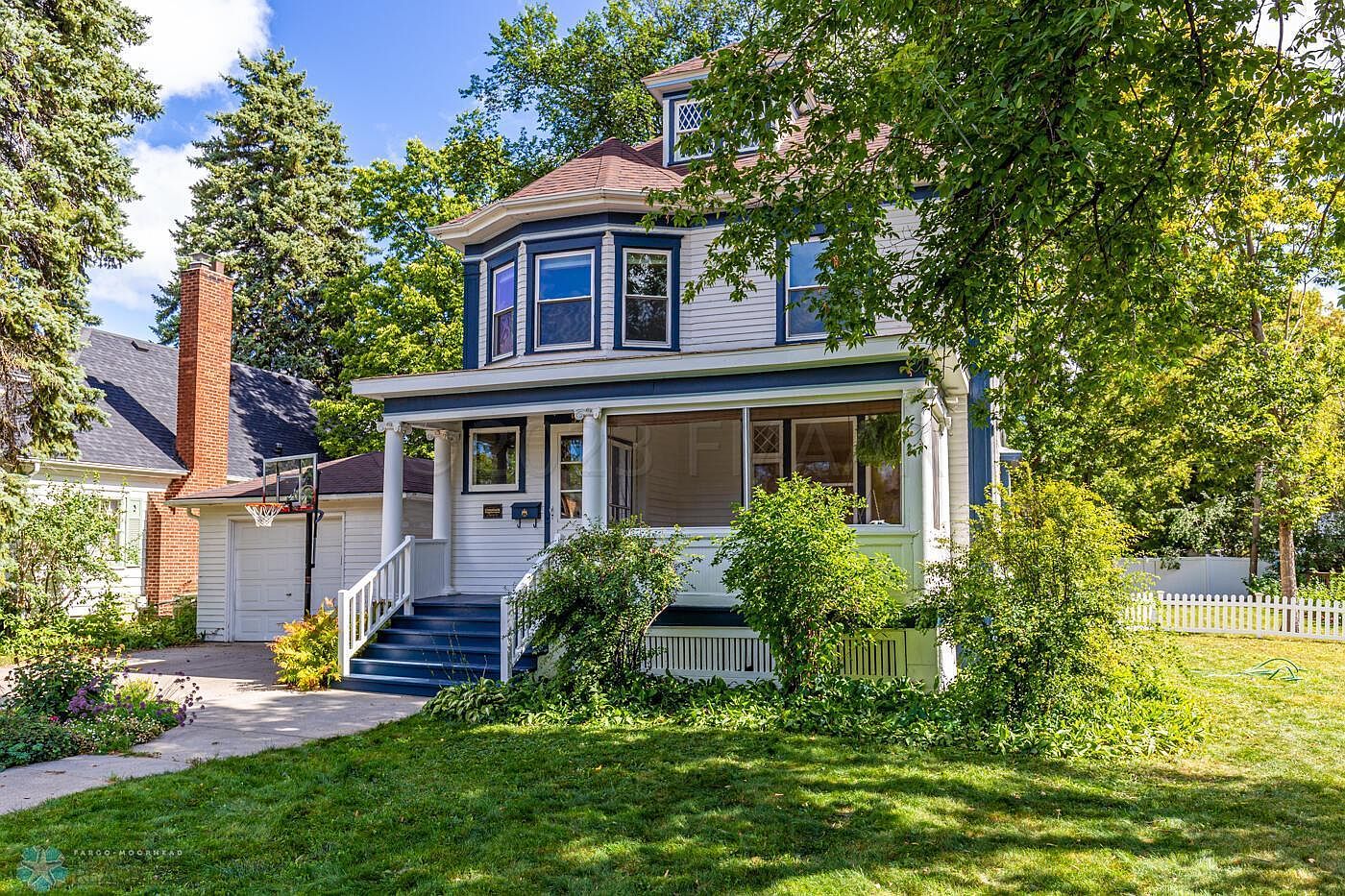 516 9th St S, Moorhead, MN 56560 Zillow