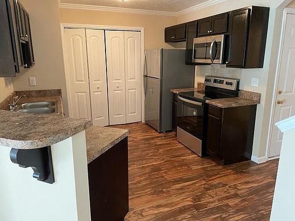 3rd image of 162 Brandimere Dr #162