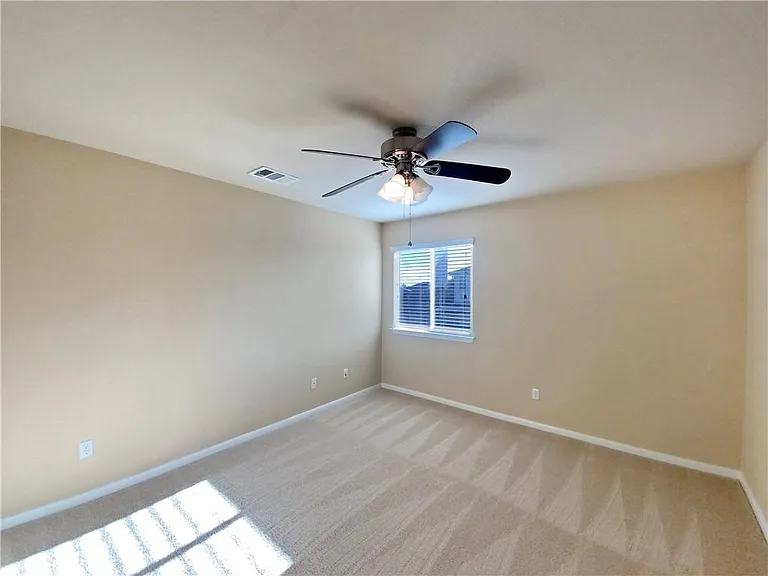 283 Goddard — Photo 11