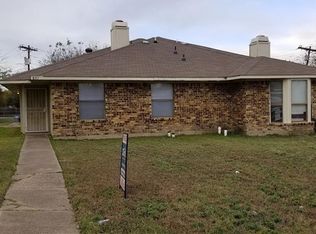 831 Potomac Dr, Lancaster, TX 75134
