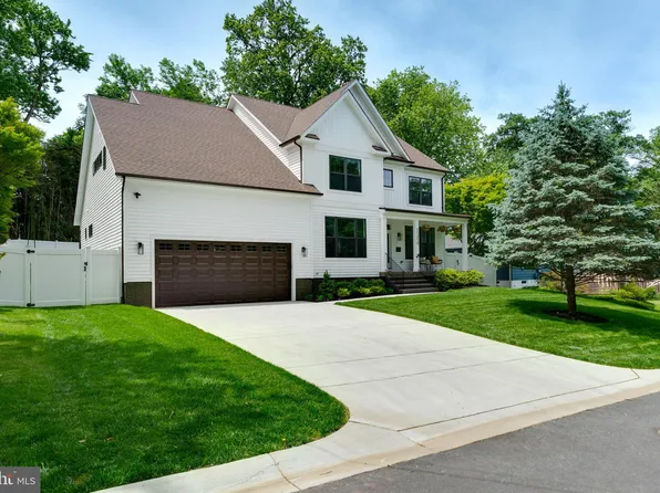 11210 Valley View Ave, Kensington, MD 20895