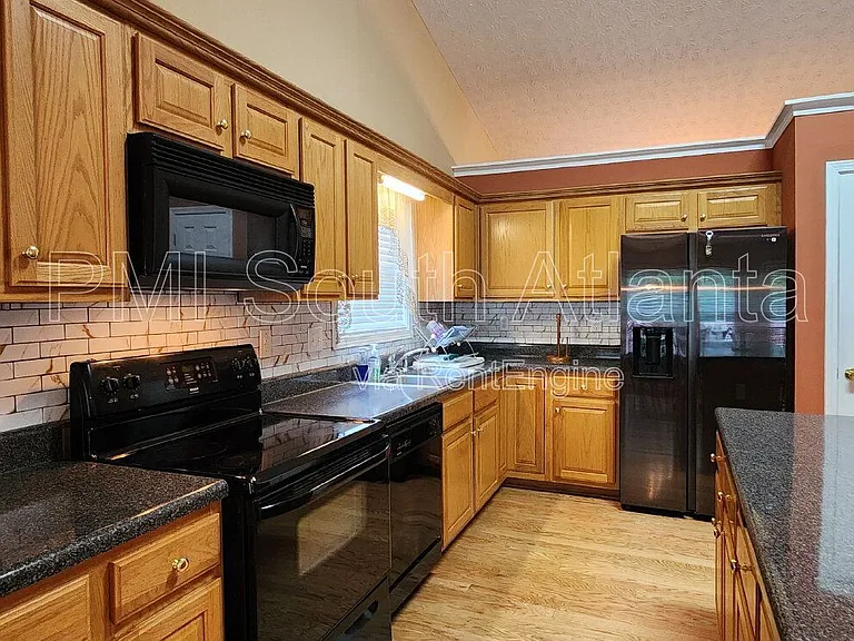 4284 Cedar Lake Cv — Photo 9