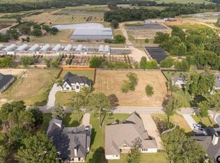 77 Ryder Cup Trl, Lindale, TX 75771