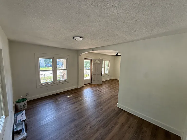 540 S Ellis Ave — Photo 10