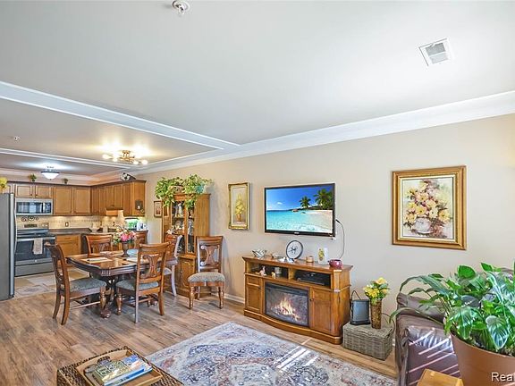 2nd image of 45507 Hidden View Ct