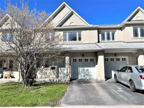 105 Tacom Cir, Ottawa, ON K2G 4P7