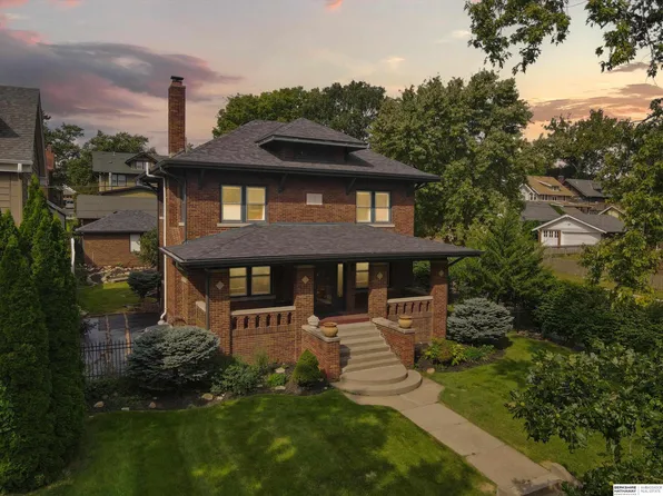 302 S 50th Ave, Omaha, NE 68132