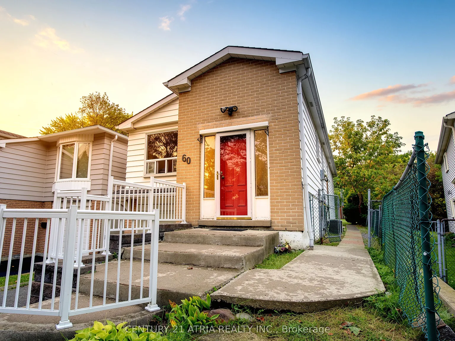 4 bed, $3,100 — Photo 1