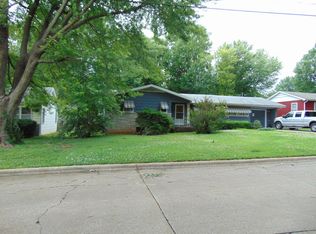 1914 S Ferguson Ave, Springfield, MO 65807