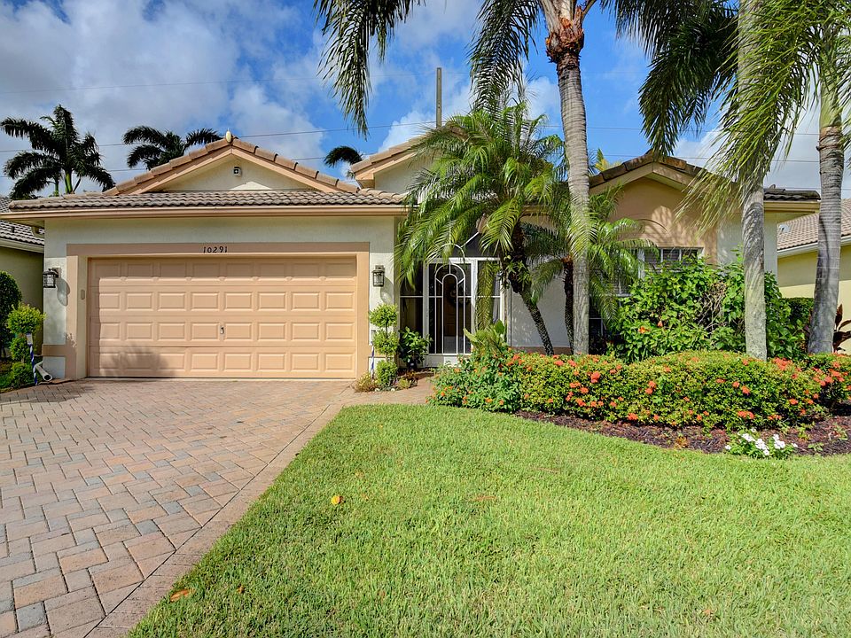 Home For Sale In Grove Isle