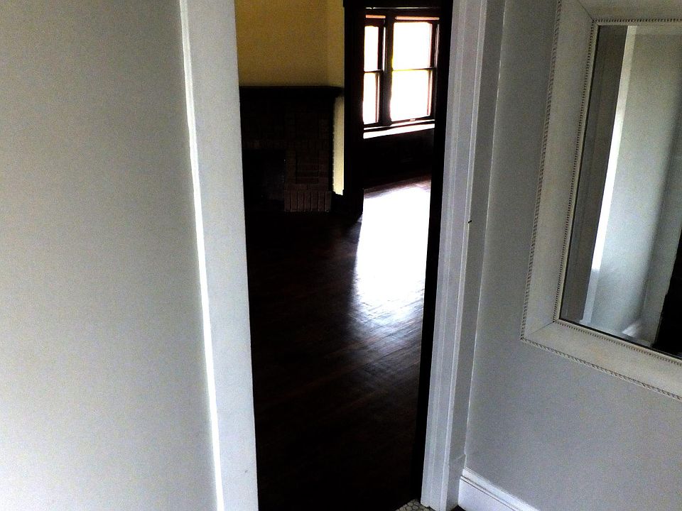 1st image of 1352 W 102nd St APT 1