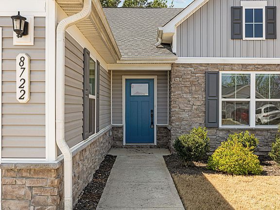 3rd image of 8722 Kenridge Ln