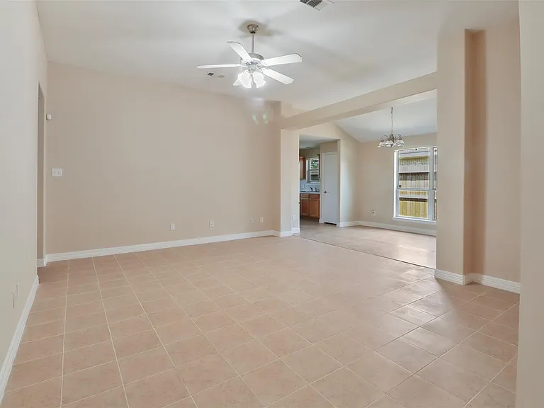 14926 Diamond Way — Photo 2