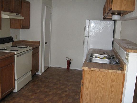 4th image of 9111 Japonica Ct #A