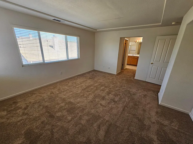 624 Aiello St — Photo 24