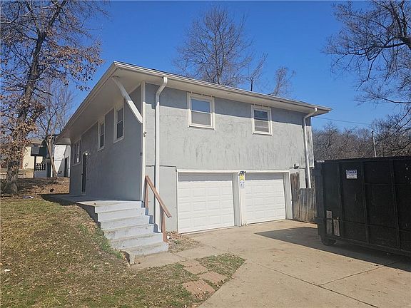 3rd image of 9418 E 82nd St