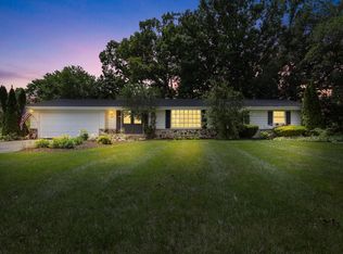 17755 Senlac Ln, Brookfield, WI 53045