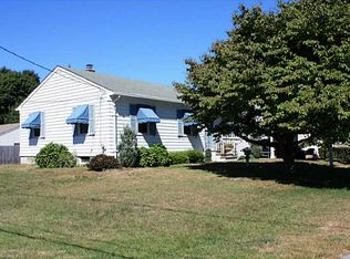 10 Lawrence Rd, North Providence, RI 02911