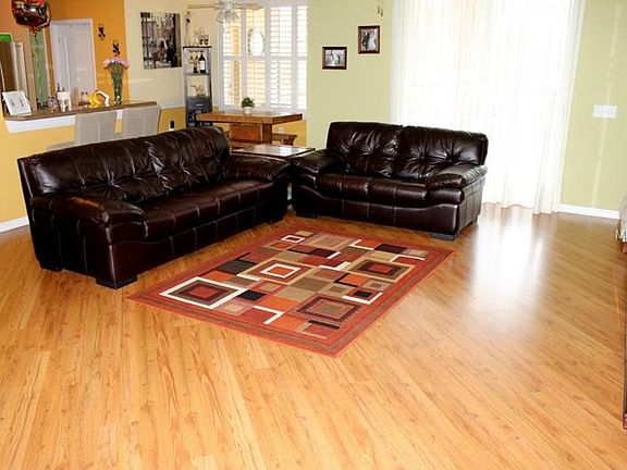 3rd image of 2807 Abbey Grove Dr
