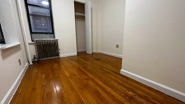 Rented by HOLTON REAL ESTATE INC. | media 8