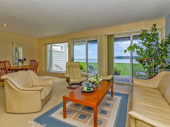 3rd image of 2820 Shipyard Ln Unit 2F1