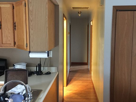 5th image of 13476 Osborne St